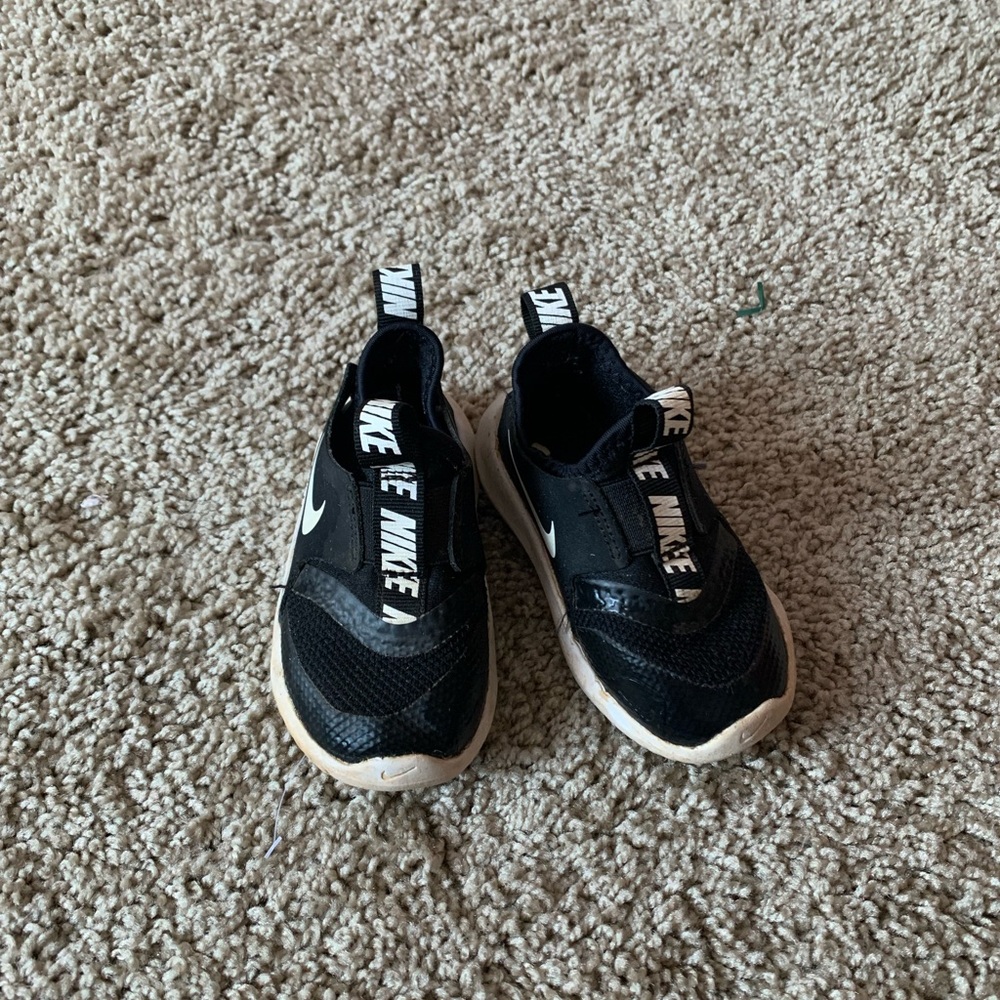 Flex Runner Toddler Slip On Shoes Size 6c (for boy or girl)